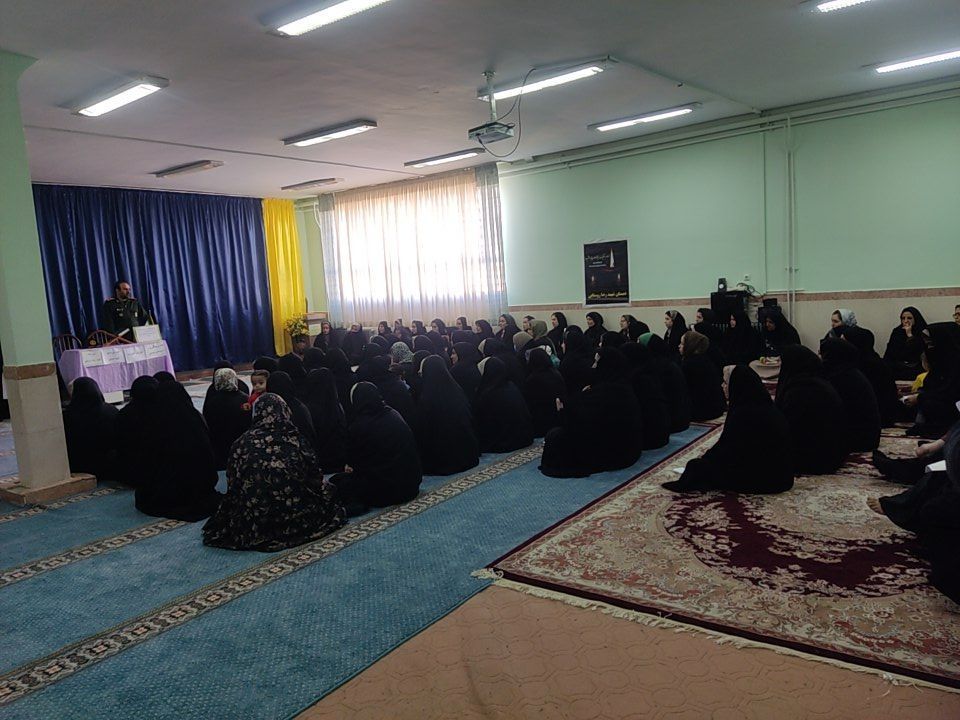 ضرورت پیشگیری از خشونت سایبری در میان دانش‌آموزان