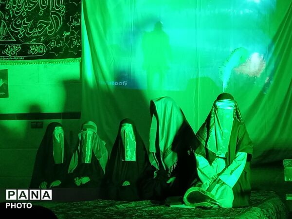 مراسم شیرخوارگان عاشورایی در مسجد پنج تن نیشابور