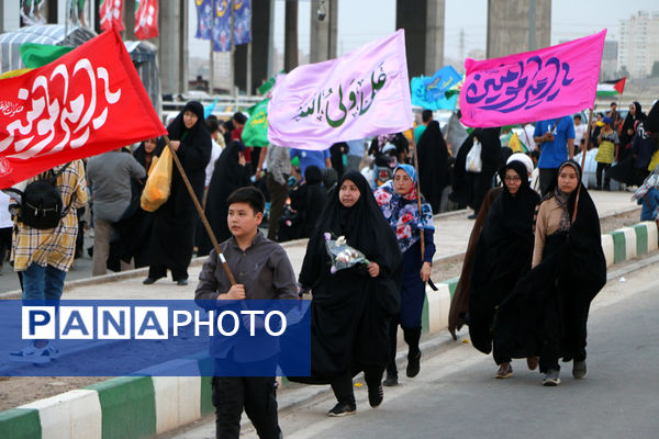 شادپیمایی مردم قم به مناسبت عید غدیر-1