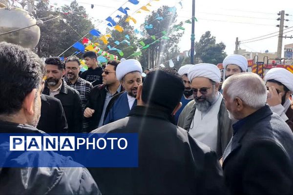 بازدید امام جمعه شهرستان رباط‌کریم و رئیس‌اداره‌ امورخیریه از موکب رباط کریم