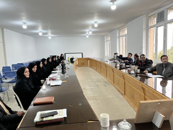 برگزاری دوره آموزشی مربیان پیشتاز در کمیجان
