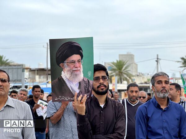 بیعت مردم جزیره قشم با آیت‌الله سید مجتبی حسینی خامنه‌ای 