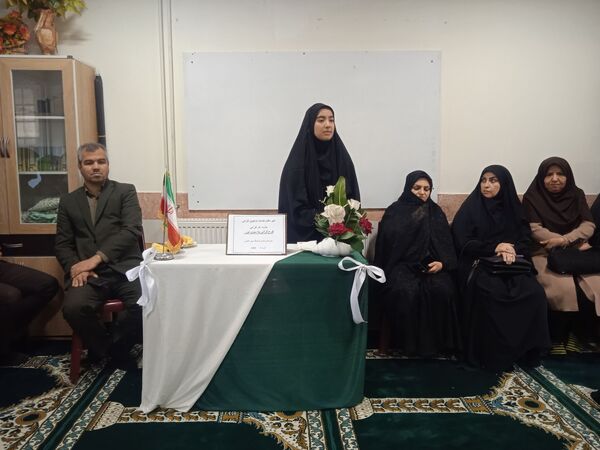  اجرای طرح انس با قرآن دبیرستان خاص نمونه فرهنگ مهر فاطمی
