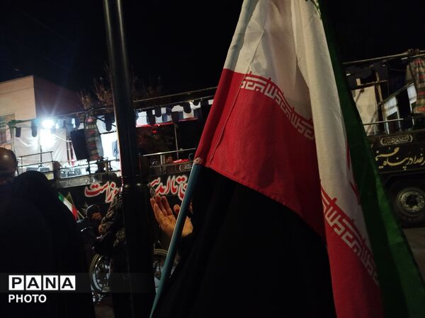 خیابان امام خمینی شهرستان نیشابور باز هم اجتماعات شبانه مردم این شهر را در برمی‌گیرد