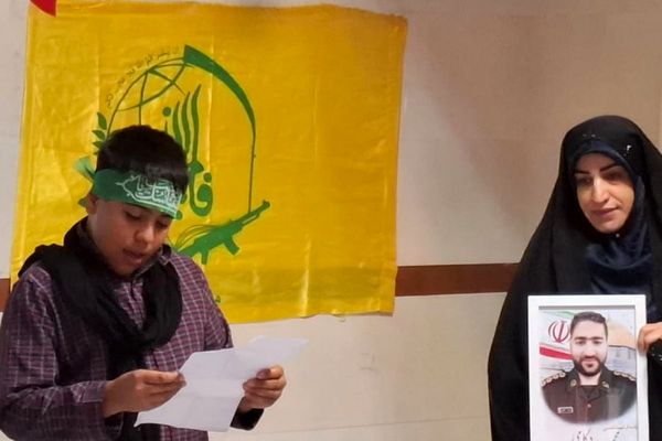 اجرای طرح «لاله‌های روشن» در دبستان شهید نوروزعلی حسینی