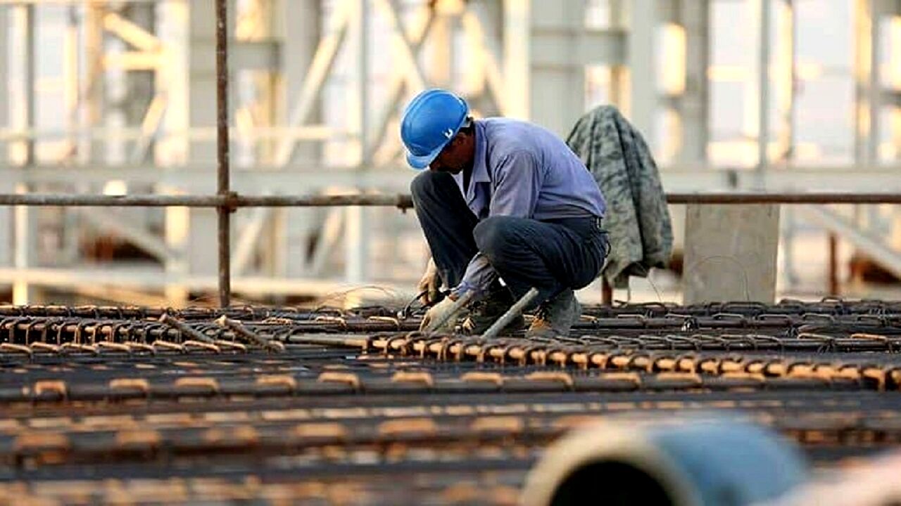 قطع ناگهانی بیمه کارگران ساختمانی/ مجلس به دنبال اصلاح سازوکار تأمین اجتماعی است