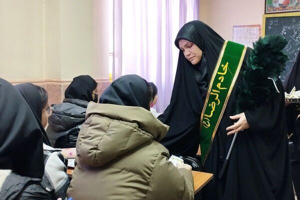 مراسم چهارشنبه‌ امام‌ رضایی در بهارستا‌ن دو