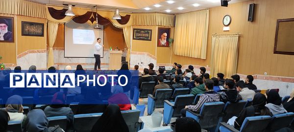 برگزاری همایش رتبه آفرینان برتر مؤسسه کاج در کانون سمیه شیروان