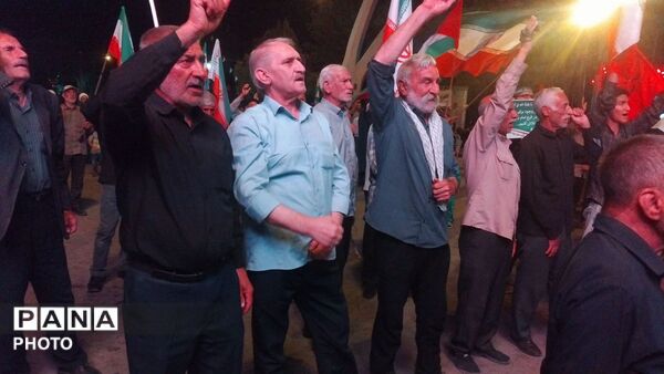صد و پنجاهمین شب از تجمعات «بیعت با رهبری» در نورآباد
