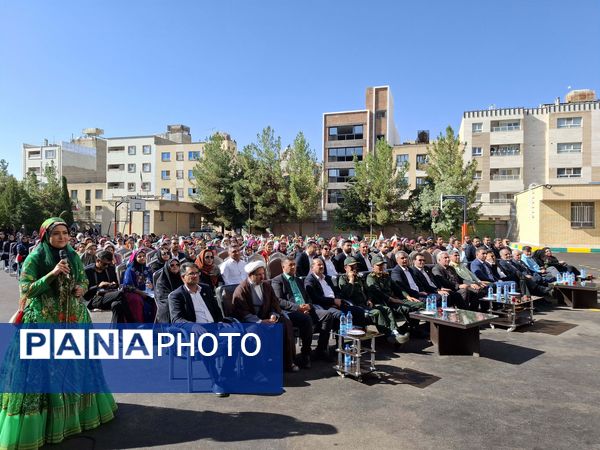  نواخته شدن زنگ مهر و برگزاری جشن بازگشایی مدارس عشایری استان فارس