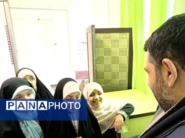 بازدید از نمایشگاه ماها در روز بعثت پیامبر اکرم (ص)