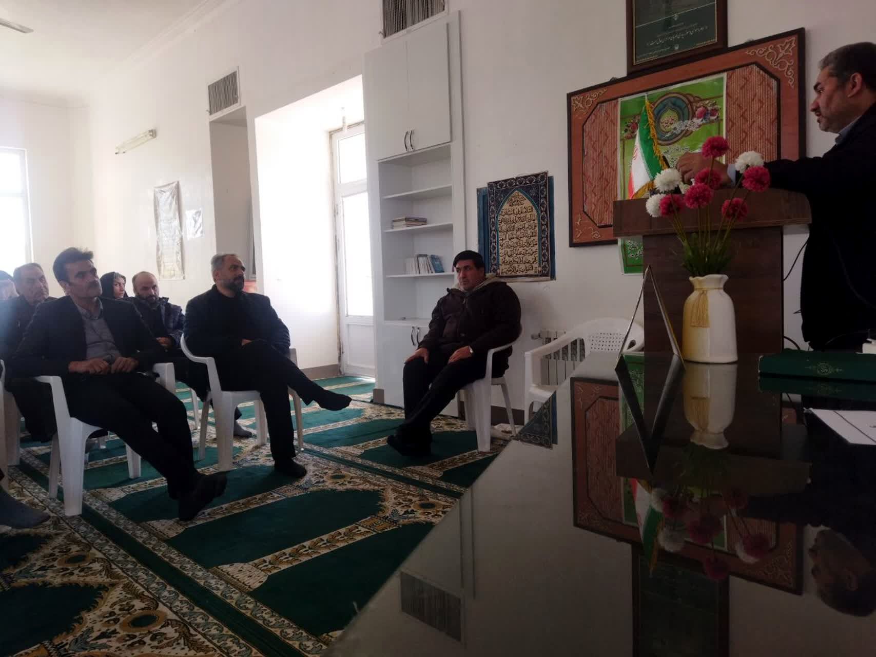 دومین جلسه هدایت تحصیلی پایه نهم دبیرستان نمونه دانش کاشمر