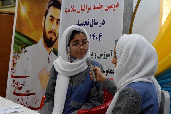 ارتقای سلامت دانش‌آموزان با برگزاری کارگاه آموزشی در مدرسه دخترانه حضرت معصومه(س)