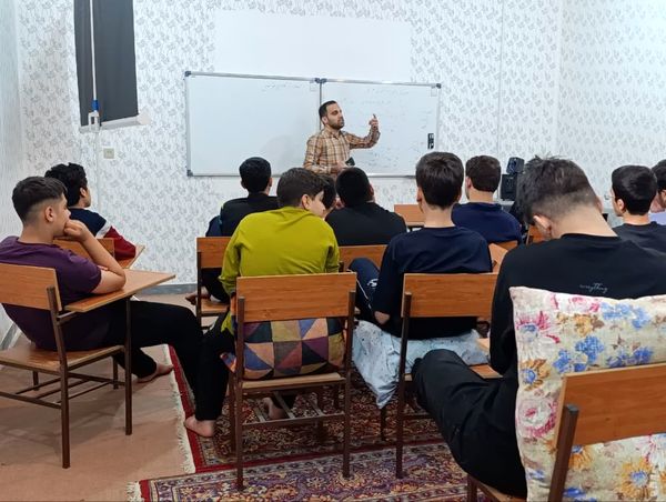 اعتکاف نورانی دانش‌آموزان بهبهان