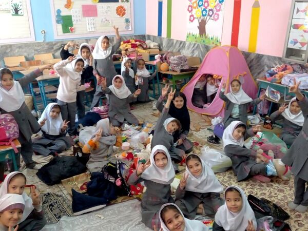 مراسم روز دانش آموز در دبستان دخترانه نرجس یک
