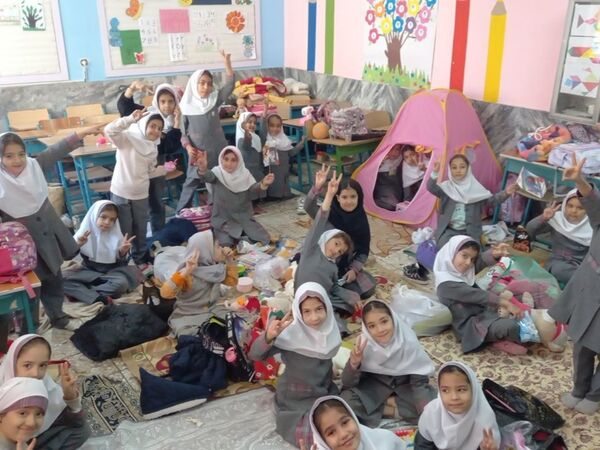 مراسم روز دانش آموز در دبستان دخترانه نرجس یک
