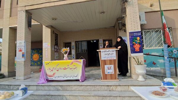 گرامیداشت هفته پیوند اولیا و مربیان در دبیرستان بهار آزادی قائمشهر
