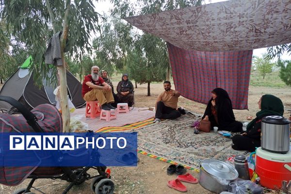 دورهمی روز طبیعت در پارک جنگلی پردیسان قم