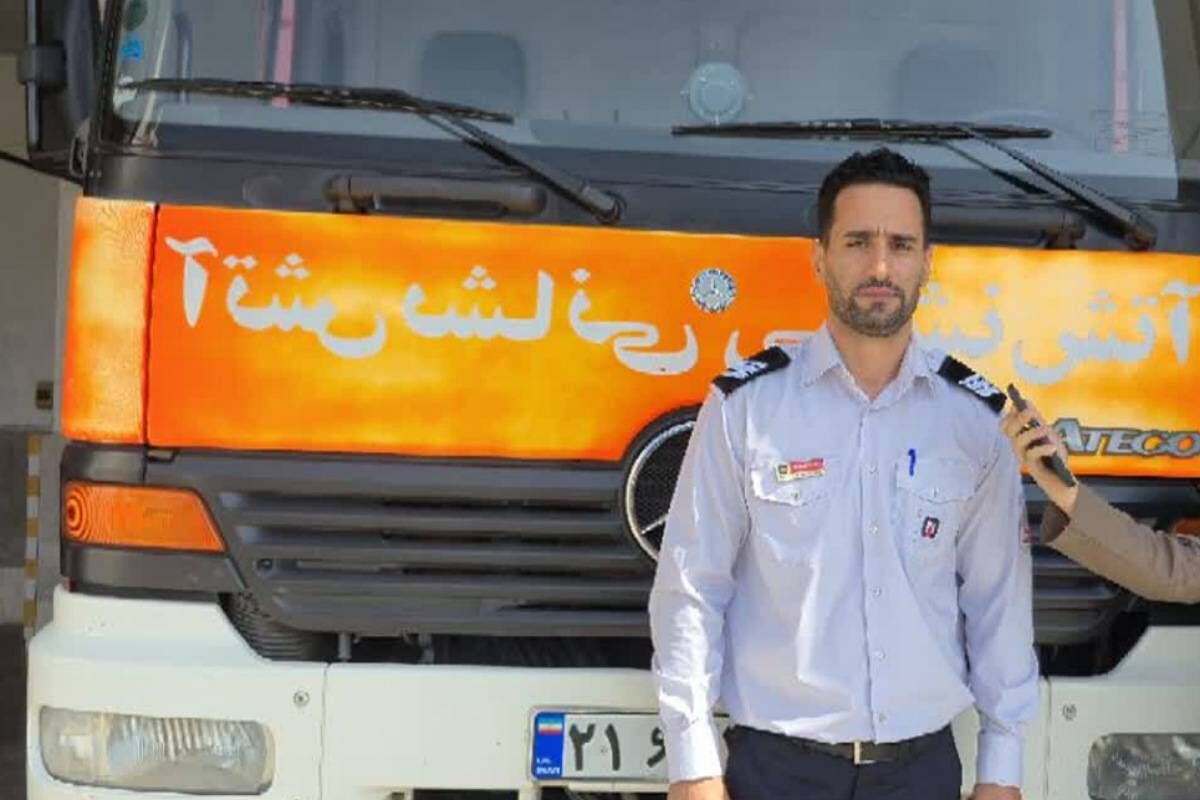 دانش‌آموزان باید همواره به نکات ایمنی توجه نموده و بدون اطلاع معلمان دست به اقدام خطرناکی نزنند 
