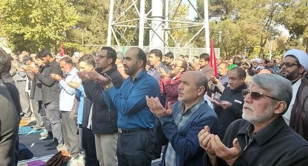 اقامه نماز باران در گلستان شهدا اصفهان به امامت  حضرت آیت‌ الله مهدوی