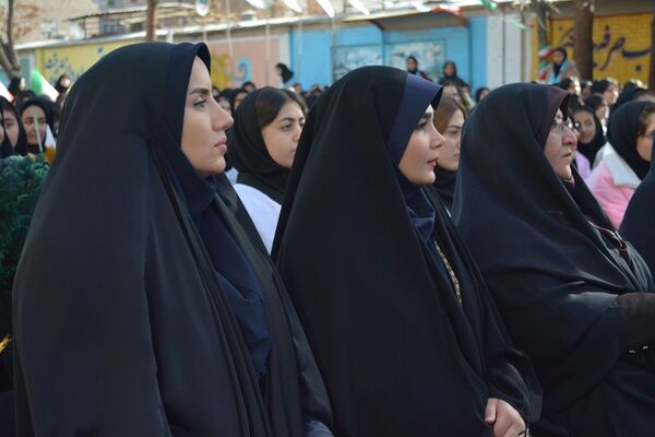 طنین زنگ انقلاب در بهارستان‌دو 