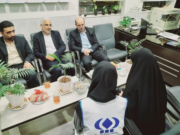 بازدید معاون وزیر و رئیس مرکز اطلاع رسانی و روابط عمومی وزارت آموزش و پرورش از مدرسه ماندگار سعادت بوشهر