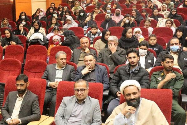 تجلیل از مقام مادر و گرامیداشت مقام حضرت فاطمه(س) در جشن روز مادر دانشگاه آزاد فیروزکوه