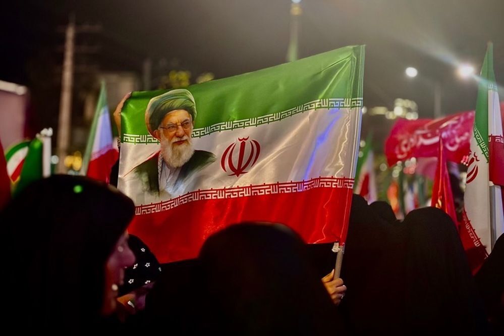 رهبری مقتدر، مردم متحد؛ جلوه ای از همبستگی ملی 
