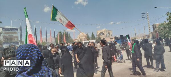 قدم هایی که در دهستان نصرآباد با عشق برداشته می‌شوند