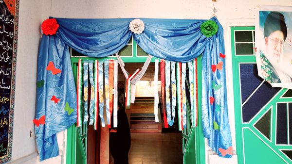 نواخته شدن زنگ مهر در  مدارس شهرستان لنده