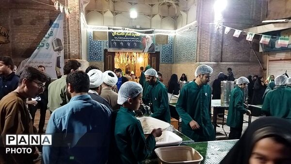 چایخانه فاطمه الزهرا در هشتاد و دومین شب از اجتماعات مردمی نیشابور 