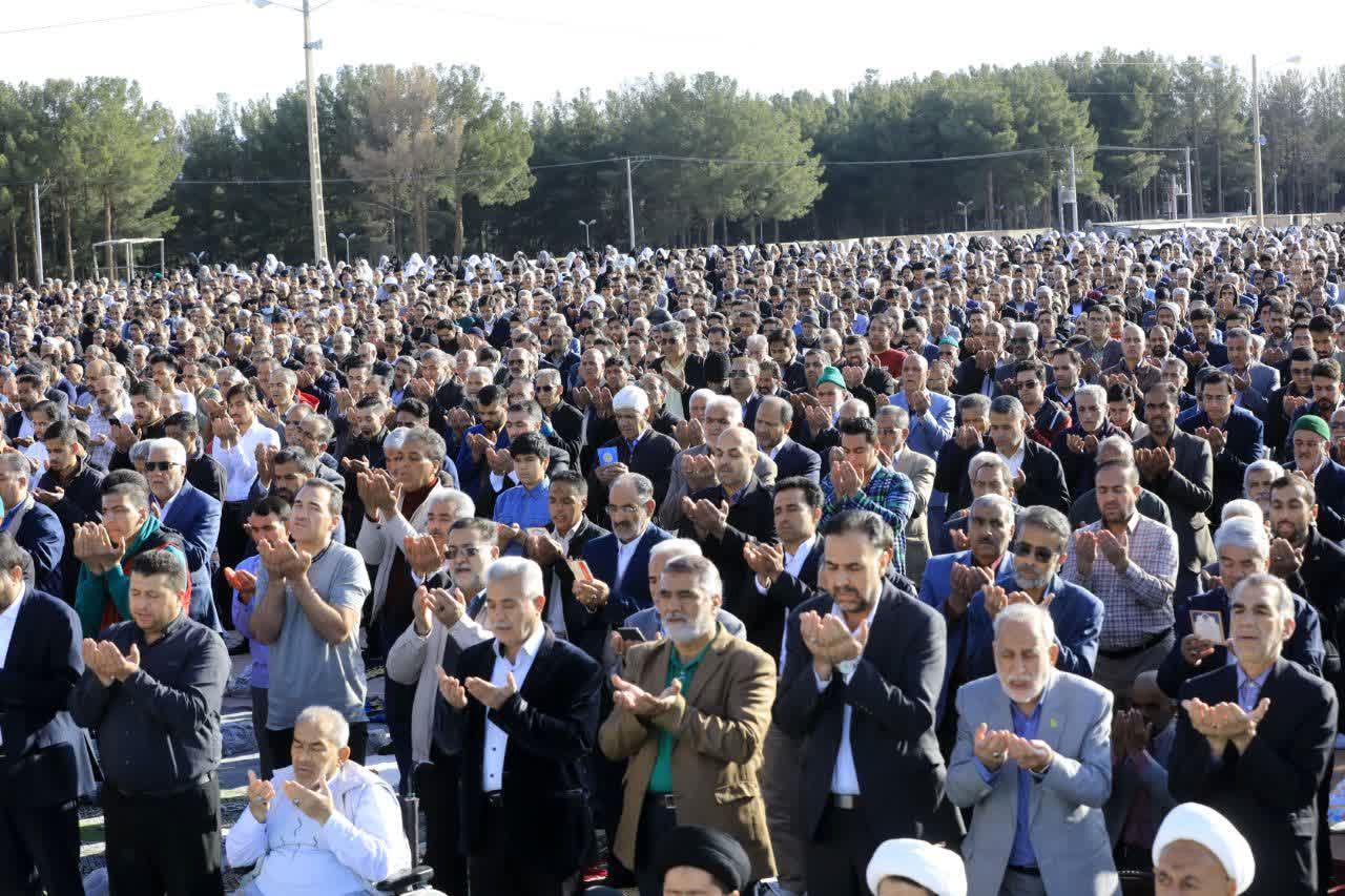 نماز عید سعید فطر در بیرجند