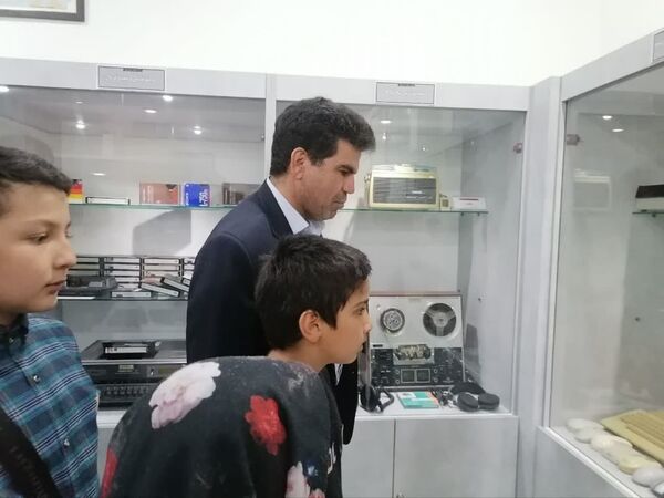 بازدید خادمیاران و خدام افتخاری رضوی از موزه فرهنگ و هنر بافق