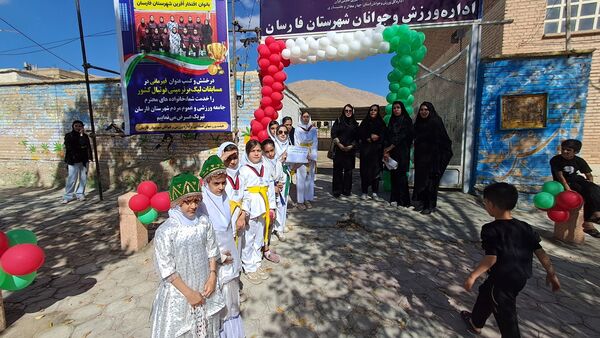 درخشش دختران فارسان بر قله مینی‌فوتبال کشور