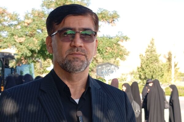 کاروان ۴۰۰ نفره «بدرقه آفتاب» برای وداع با رهبر شهید راهی پایتخت شد