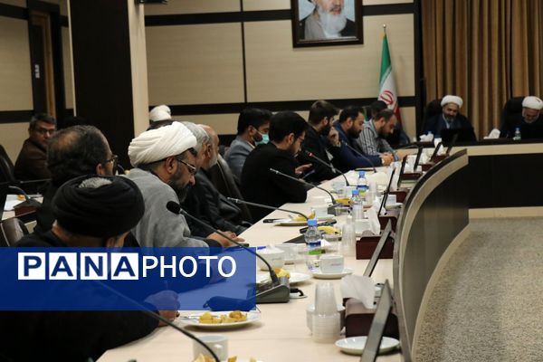 نشست هم‌اندیشی کانون‌های فرهنگی هنری مساجد با حضور معاون فرهنگی اجتماعی استاندار 