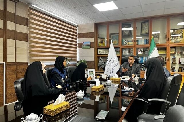 نشست صمیمی رئیس اموزش و پرورش شهرستان پاکدشت با خبرنگاران پانا پاکدشت