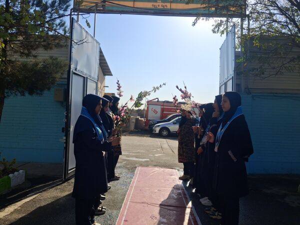 گرامیداشت پدافند غیرعامل با حضور مسئولان شهرستان در دبیرستان وکیلی ۹
