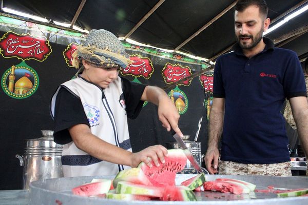 دانش‌آموزان پیشتاز رباط کریم، خادمان کوچک اربعین حسینی