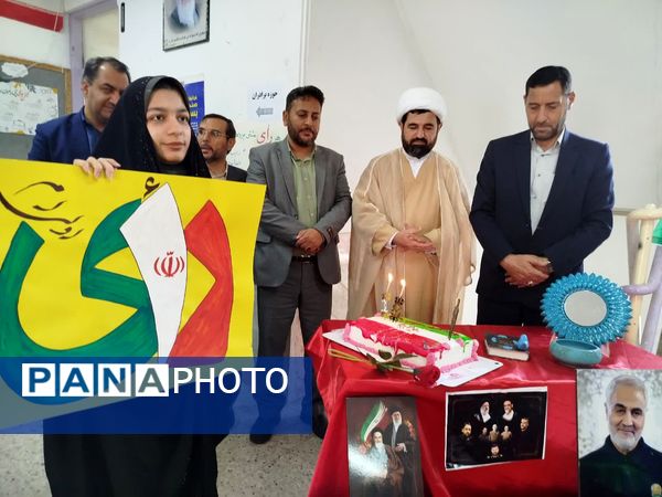 حضور پرشور مردم فاروج پای صندوق‌های رای 