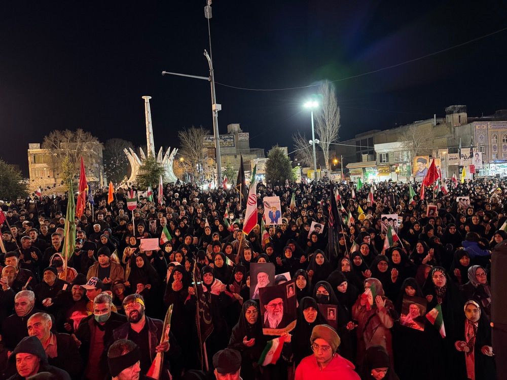 میدان شهید سلیمانی، کانون تجدید پیمان؛ ملت یکپارچه در حمایت از رهبر معظم انقلاب