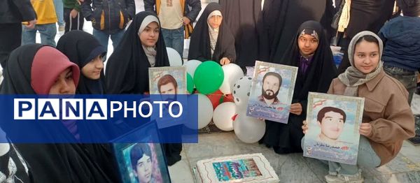 آیین چراغ برات در مزار شهیدان خلیل آباد 