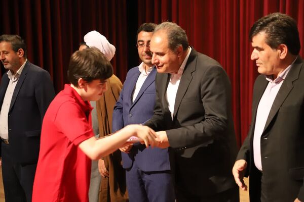 آیین نکوداشت منتخبین مرحله استانی چهل و سومین دوره مسابقات فرهنگی و هنری فردا