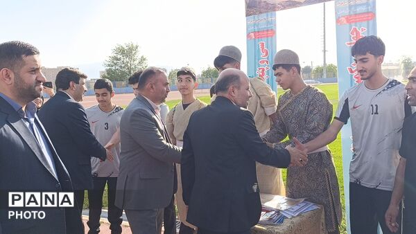 افتتاح چهل و یکمین دوره مسابقات ورزشی دانش‌آموزان در شهرکرد با حضور معاون وزیر 