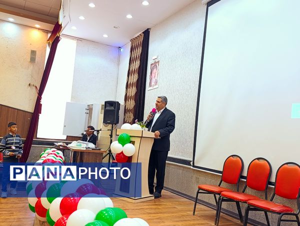 مراسم تقدیر از برگزیدگان قرآنی و فرهنگی در جشنواره‌های فردا و کارینو