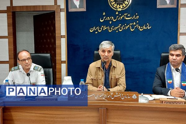 نشست فصلی و توان افزایی مأمورین و مسئولین سازمان دانش‌آموزی شهرستان‌های استان تهران 