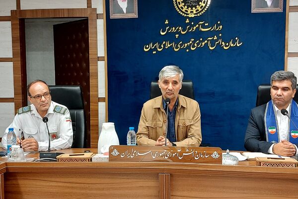 نشست فصلی و توان افزایی مأمورین و مسئولین سازمان دانش‌آموزی شهرستان‌های استان تهران 