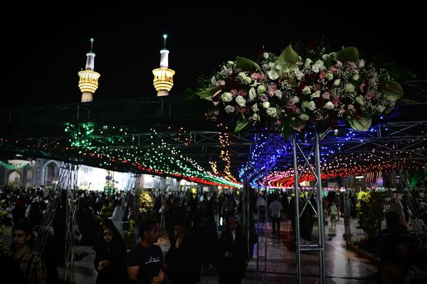 عید امامت در حرم امام رضا(ع)