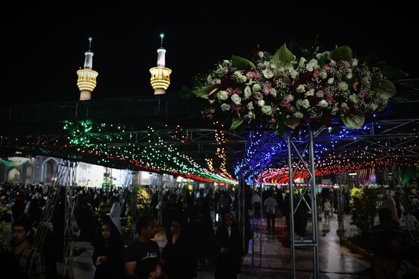 عید امامت در حرم امام رضا(ع)