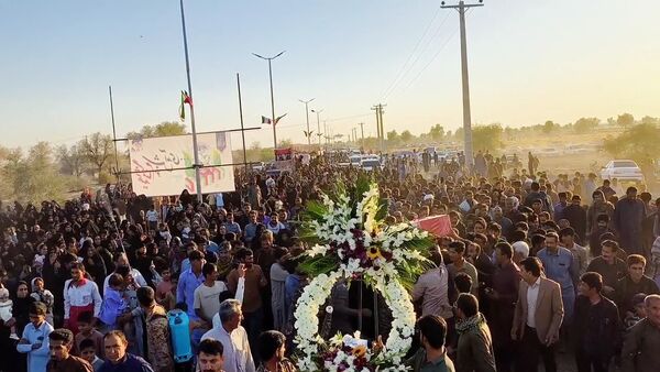 مهن‌آباد میزبان پیکر شهید گمنام